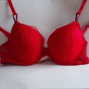 Victoria's Secret Bra (NWOT)